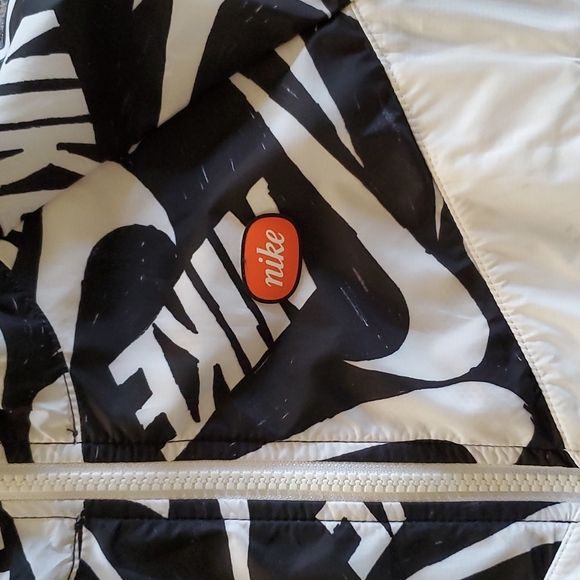 Youth Nike Jacket - Picture 3 of 5